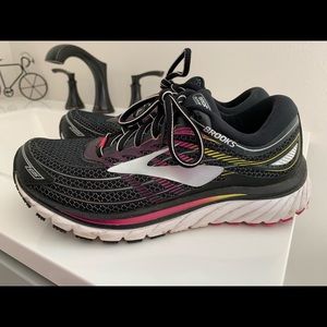 Size 7 Brooks